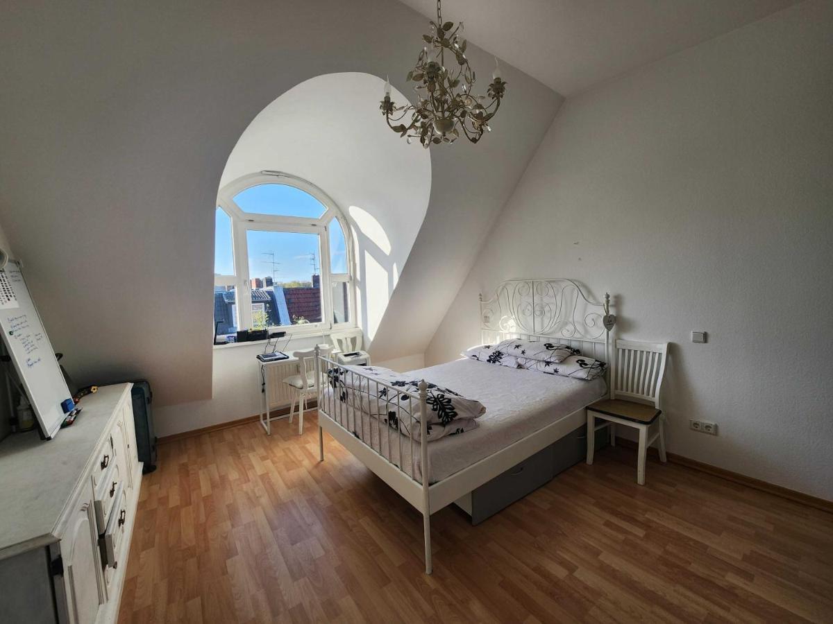 One Private Available In A Two In Tegel, Berlino